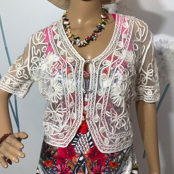 Little off white summer vest - Picture 3 of 6